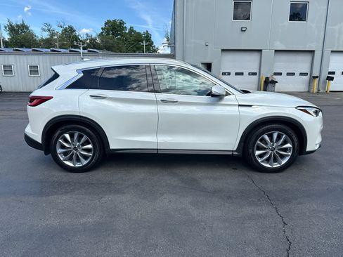 Used 2020 INFINITI QX50 Luxe w/ Navigation Package AWD/4WD image 2