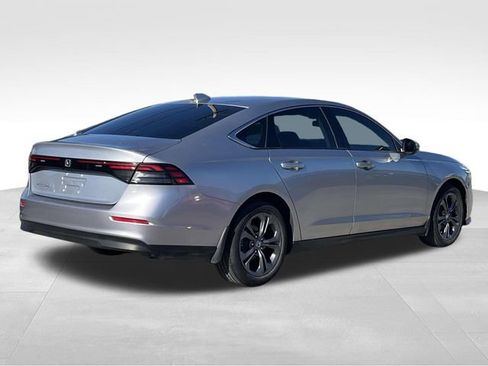 Used 2023 Honda Accord EX image 7