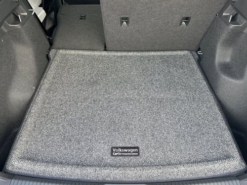 New 2026 Volkswagen ID.4 Pro image 13