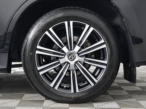 Used 2021 Lexus LX 570 4WD w/ Luxury Package image 16