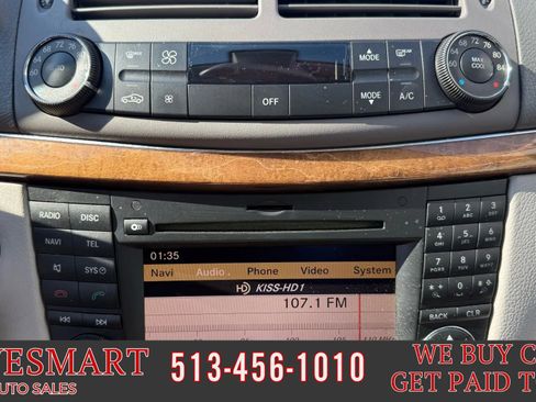 Used 2009 Mercedes-Benz E 350 4MATIC Sedan image 19