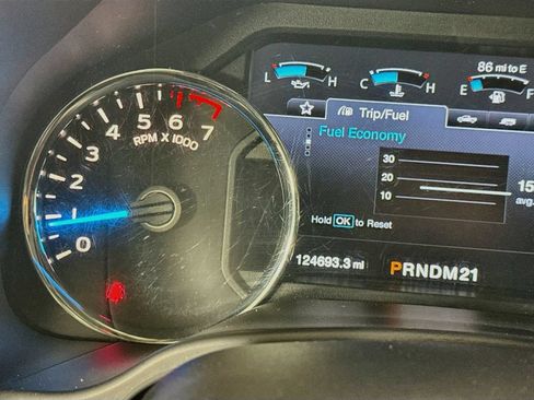 Used 2017 Ford F150 Lariat RWD image 13