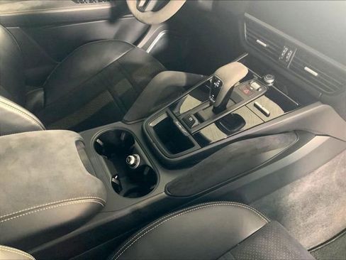 Certified 2022 Porsche Cayenne Turbo GT AWD/4WD image 16