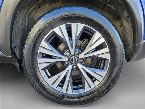 Used 2023 Nissan Rogue SV image 22