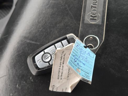 Used 2020 Ford F250 Platinum w/ FX4 Off-Road Package image 34