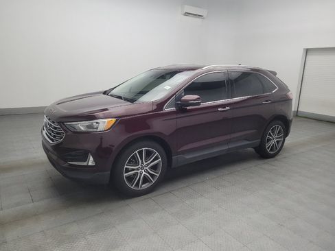 Used 2019 Ford Edge Titanium w/ Cold Weather Package FWD image 2
