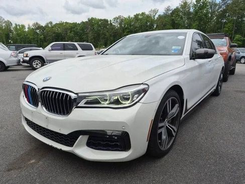 Used 2017 BMW 750i xDrive AWD/4WD image 2