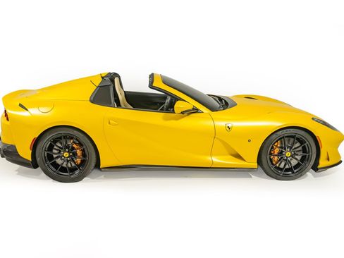 Used 2022 Ferrari 812 GTS RWD image 20