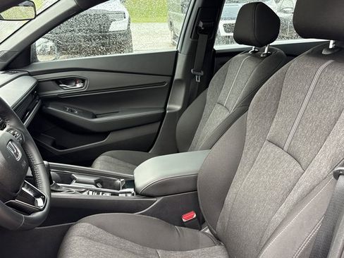 Used 2025 Honda Accord Sport image 5