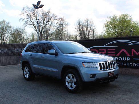 Used 2012 Jeep Grand Cherokee Laredo image 4