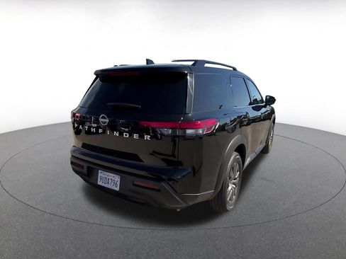 Used 2025 Nissan Pathfinder SV FWD image 14