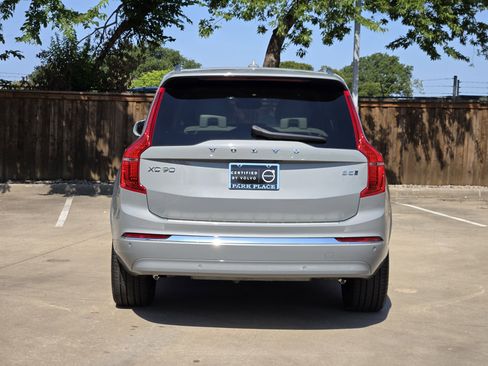 Certified 2025 Volvo XC90 B5 Ultra w/ Protection Package Premier image 8