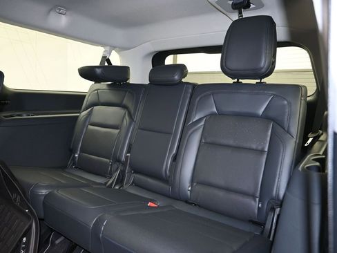 New 2026 Lincoln Navigator L Premier AWD/4WD image 23