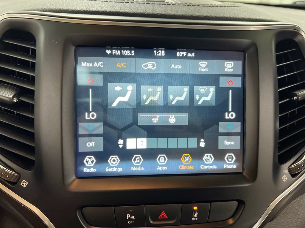 Used 2021 Jeep Cherokee Latitude Lux 80th Anniv w/ Quick Order Package 2YU 80th AWD/4WD image 16
