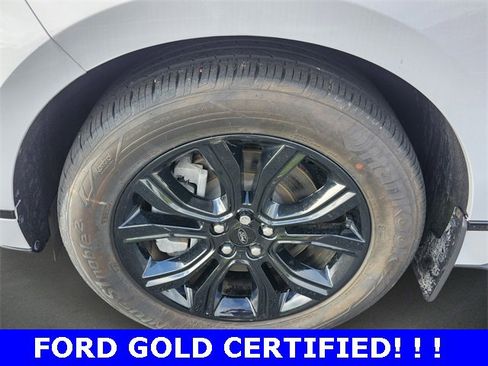 Used 2024 Ford Edge SE w/ Black Appearance Package image 8
