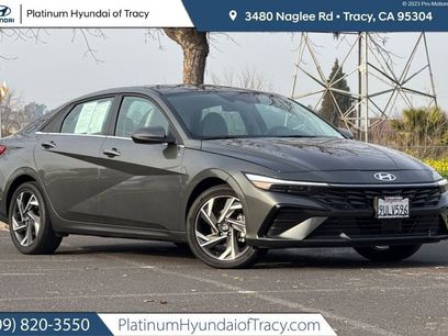 Used 2025 Hyundai Elantra Limited