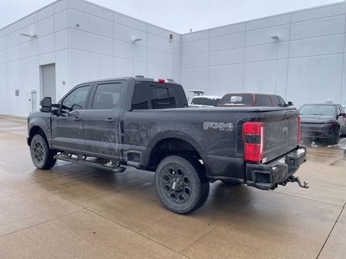 Used 2024 Ford F250 Lariat w/ Black Appearance Package image 4