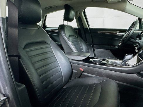 Used 2013 Ford Fusion SE image 26