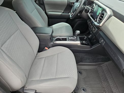 Used 2023 Toyota Tacoma SR5 w/ Technology Package AWD/4WD image 15