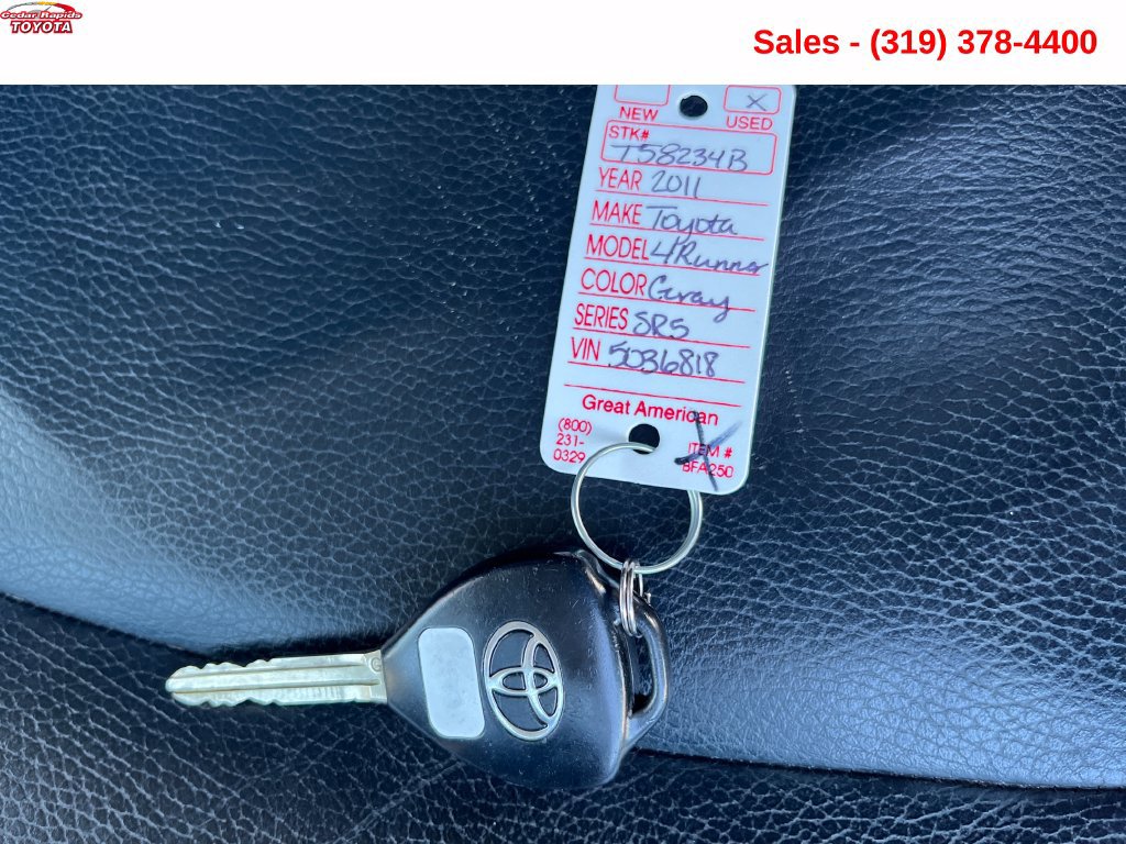 Used 2011 Toyota 4Runner SR5 AWD/4WD image 22