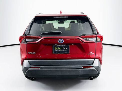 Used 2024 Toyota RAV4 LE image 7