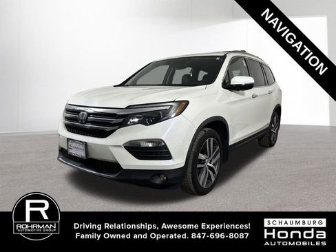 Used 2017 Honda Pilot Touring image 1