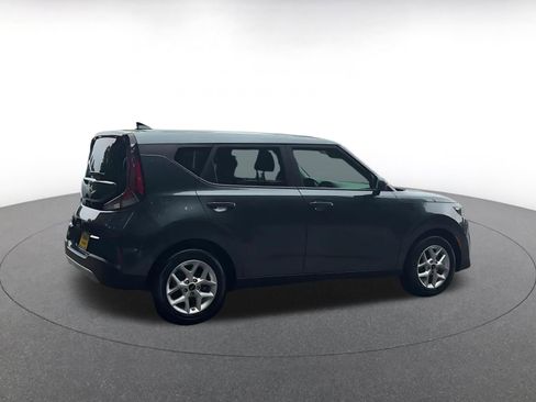 Used 2025 Kia Soul LX w/ LX Technology Package FWD image 15