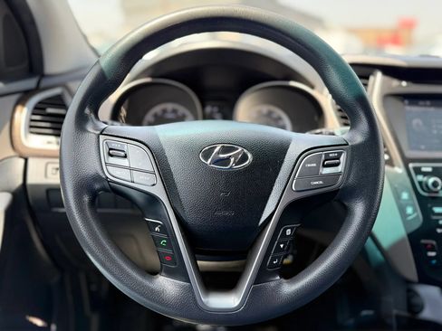 Used 2017 Hyundai Santa Fe Sport FWD image 33