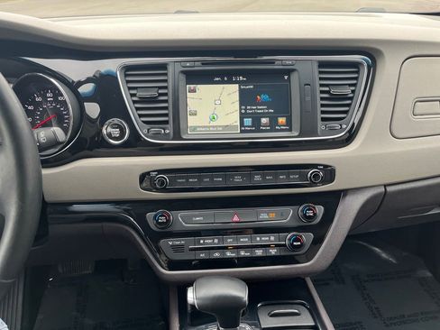 Used 2018 Kia Sedona SX Limited w/ SX Limited Prestige Package image 23