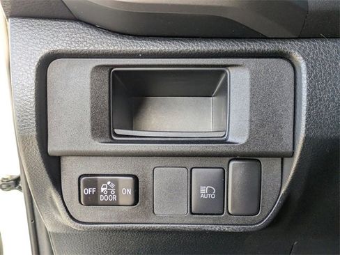 Used 2019 Toyota Tacoma SR5 image 13