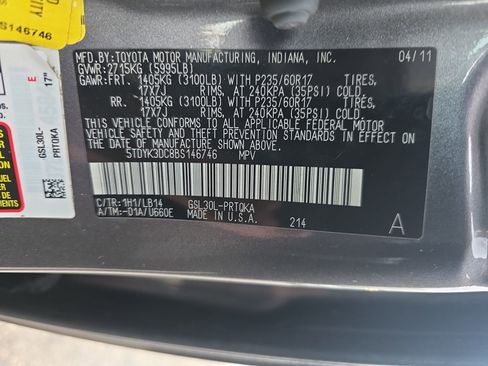 Used 2011 Toyota Sienna XLE image 39