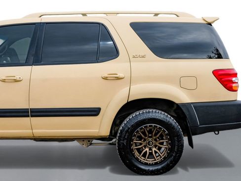 Used 2004 Toyota Sequoia SR5 image 11