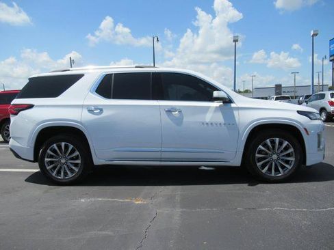 Certified 2023 Chevrolet Traverse Premier FWD image 4