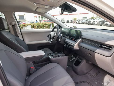 Used 2025 Hyundai Ioniq 5 SEL image 15