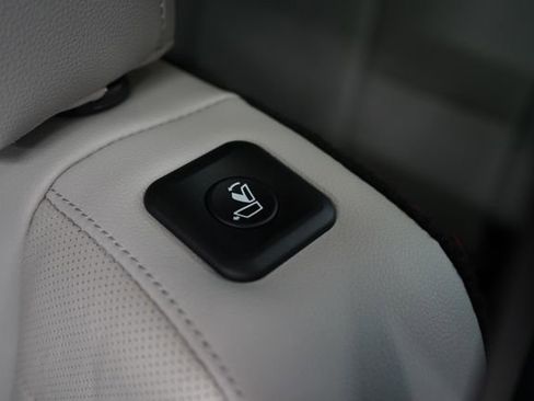 Used 2023 Kia Telluride EX w/ EX Captain's Chair Package AWD/4WD image 47