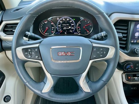 Used 2023 GMC Acadia Denali w/ Denali Technology Package image 39