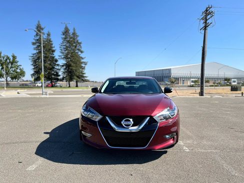 Used 2016 Nissan Maxima SR FWD image 2