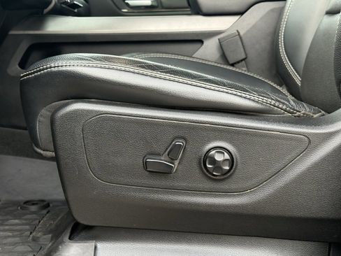 Used 2019 RAM 1500 Sport image 12