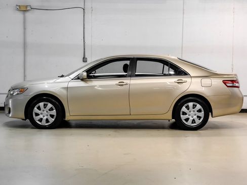 Used 2011 Toyota Camry LE w/ Fleet Convenience Pkg FWD image 15