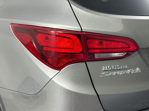 Used 2017 Hyundai Santa Fe Sport FWD image 36
