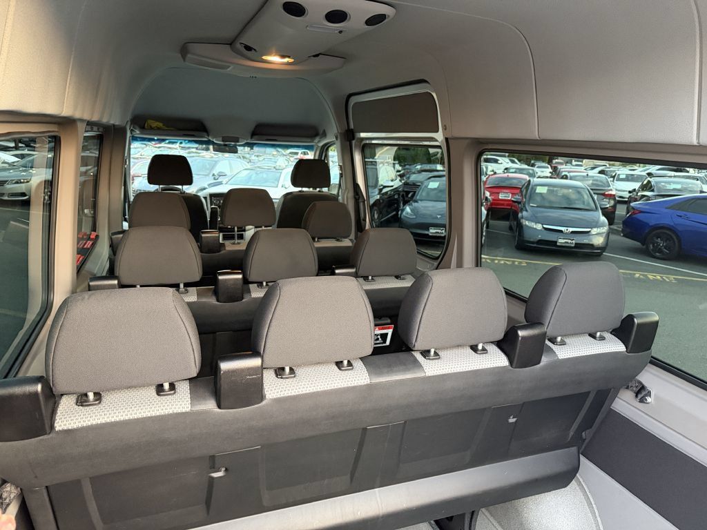 Used 2009 Freightliner Sprinter 2500 RWD image 23