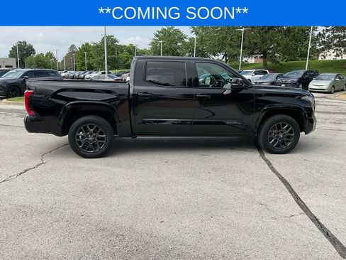 Used 2025 Toyota Tundra Platinum AWD/4WD image 6