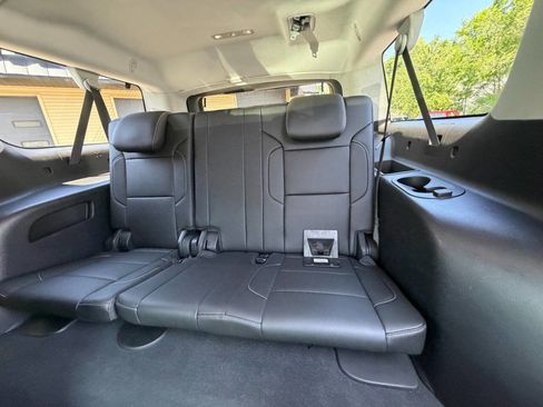 Used 2019 Chevrolet Suburban 3500 LT AWD/4WD image 34