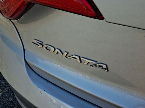Used 2016 Hyundai Sonata Sport w/ Option Group 03 FWD image 31