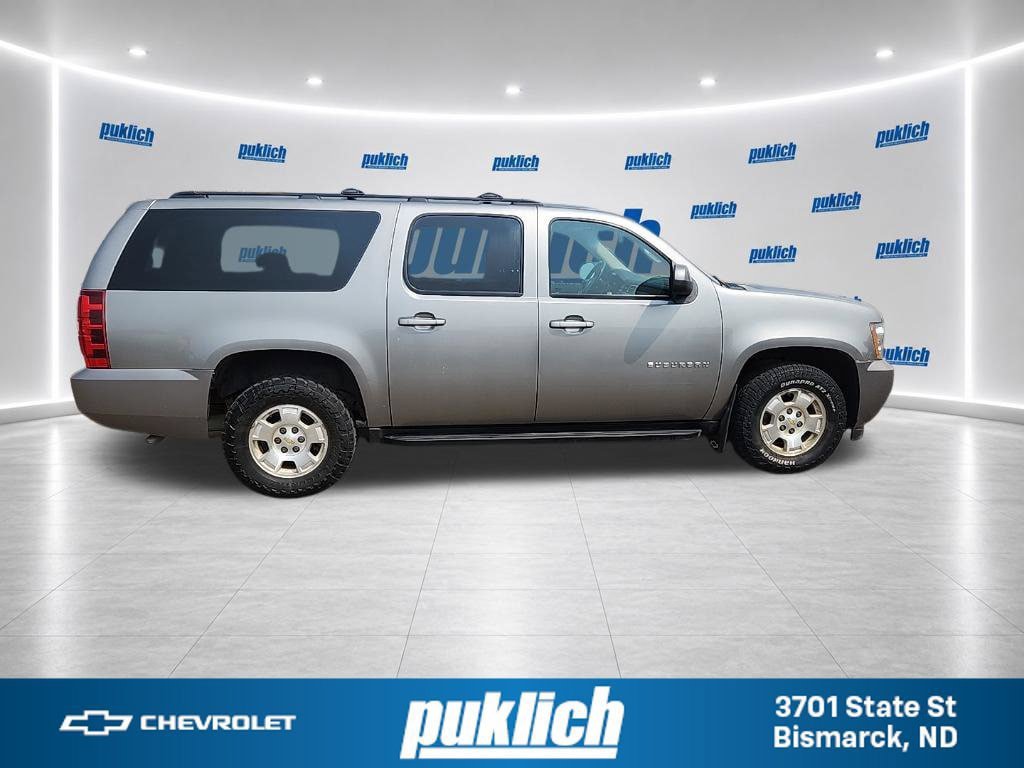 Used 2012 Chevrolet Suburban LS w/ Convenience Package 1 AWD/4WD image 6