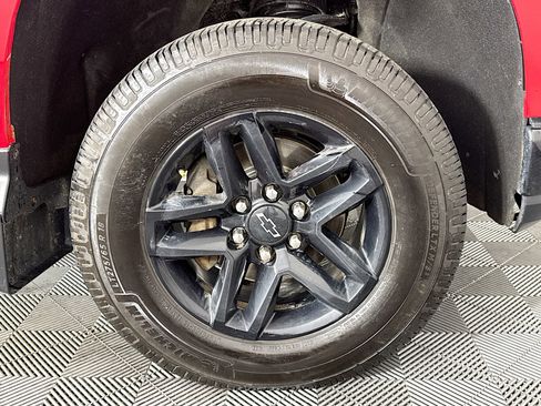 Used 2020 Chevrolet Silverado 1500 LT Trail Boss image 38