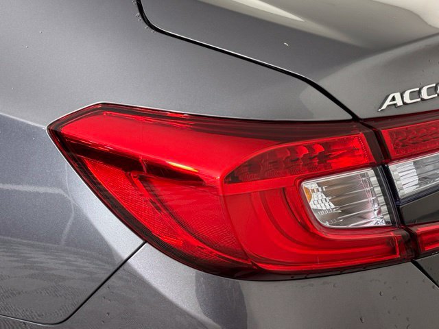 Used 2020 Honda Accord Touring image 12