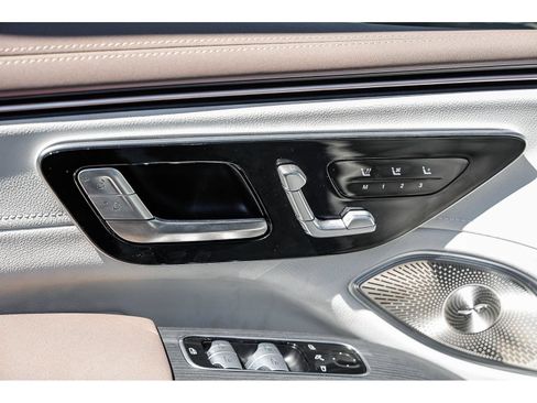 Certified 2023 Mercedes-Benz EQS 580 4MATIC SUV image 23