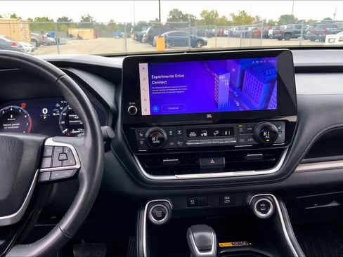 Used 2024 Toyota Grand Highlander Limited image 6