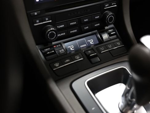 Used 2019 Porsche 911 Turbo image 41